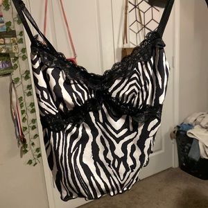Zibra Print crop top adjustable straps